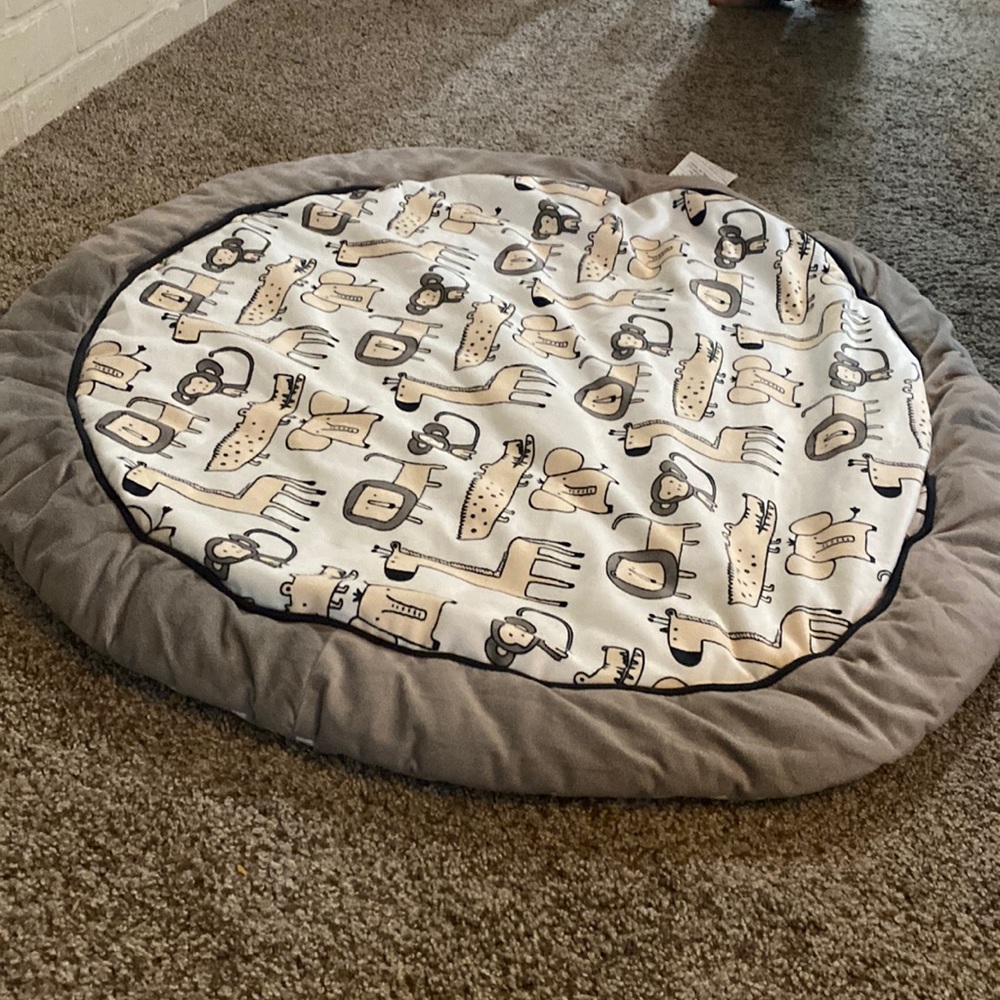 Newborn laying Matt - very lightly used